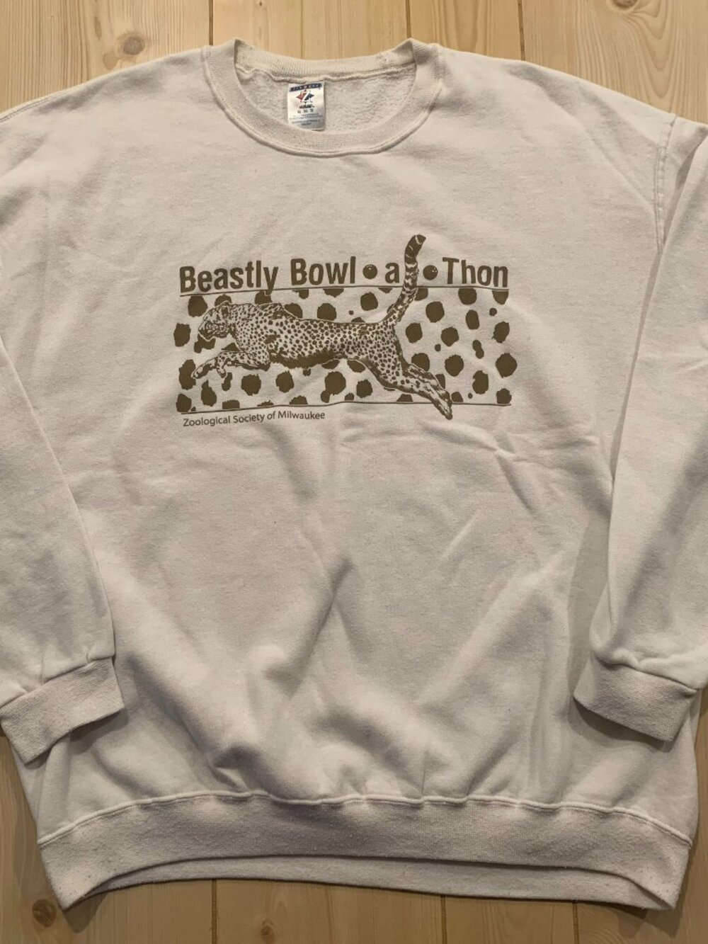 Vintage Y2K Beastly Bowl-A-Thon Cheetah Bowling Zoo Zoological Sweatshirt XL